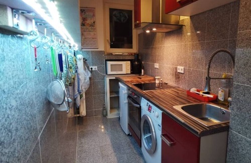 Bilk Condo | Schöne Wohnung in super Lage! Ruhig und dennoch alles sehr gut erreichbar.