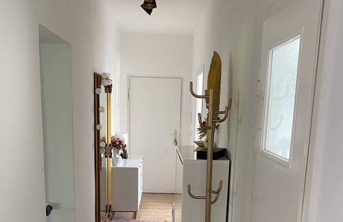 Eutritzsch Condo | Schöne Zentrale Wohnung mit Sonnigem Balkon