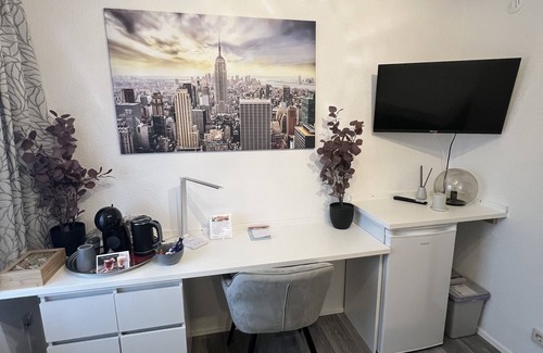 Grimmelfingen Apartment | Schönes Zimmer mit Externem Bad - Nähe Donautal - Ideal für Geschäftsreisen