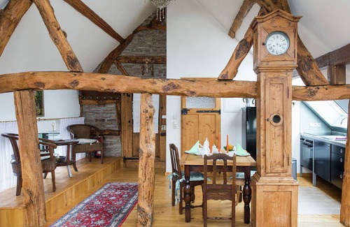 Schleiden Apartment | Schleiden Timber-Frame Retreat