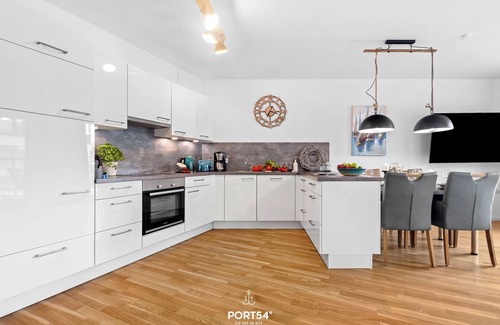Kappeln Apartment | Schleiquartier - Hafenblick, Terrasse, Strandkorb, Aufzug, Dusche, Tiefgarage