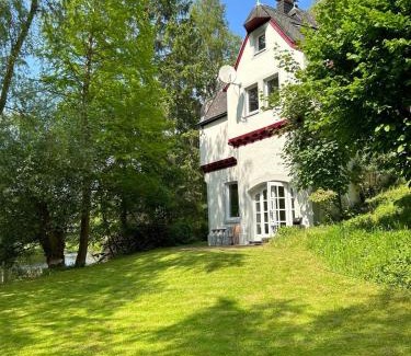 Uebach-Palenberg Apartment | Schloss Rimburg - Steve Mc Queen 4