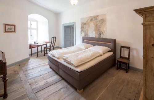 Wenzenbach Apartment | Schloss Schönberg