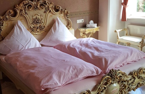 Adelsheim Hotel | Schloss Sennfeld
