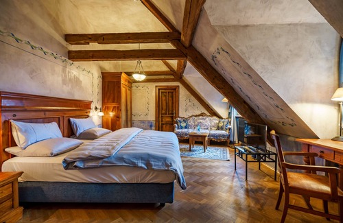 Weiberhof Hotel | Schlosshotel Weyberhöfe