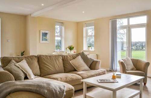 Driffield House | School Cottage