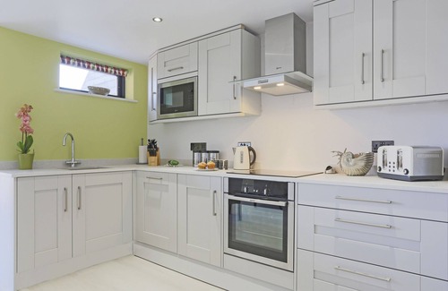 Dunwich House | School House - Three Bedroom House, Sleeps 6