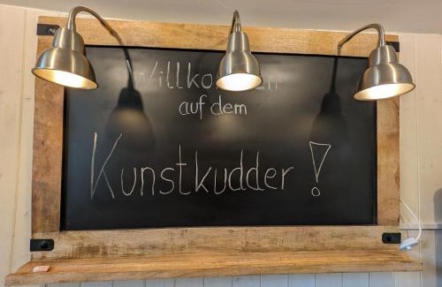 Stade Boat Rental | Schute "Kunstkudder" im Hansehafen