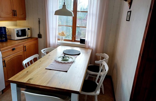 Odskolt House | Schwedenhaus, Naturnah, 3pers, 2 Schlafzi, Freewifi, Garten