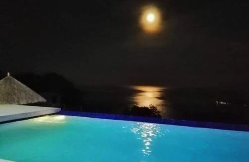 Oslob Villa | SCIA Hills Exclusive 25pax WiFi Netflix HBO Videoke Pool