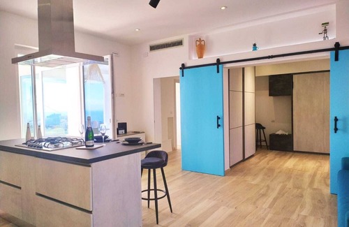 Pianoconte House | Sciara Eolie luxury apartment with Jacuzzi