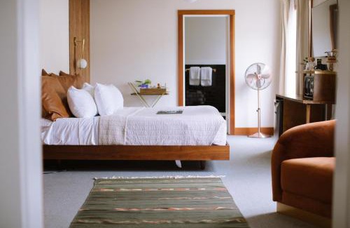Carlotta Hotel | Scotia Lodge
