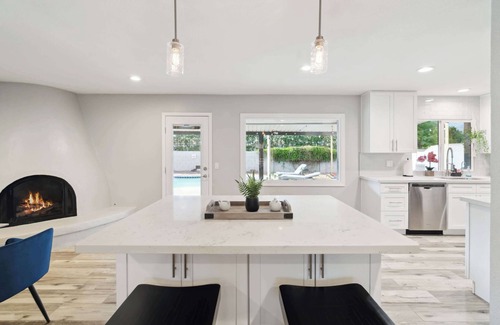 Tempe House | Scottsdale Spacious Home with Private Pool