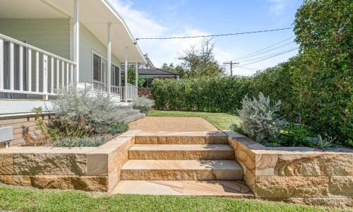 Forresters Beach House | Sea Breeze by Coast Hosting