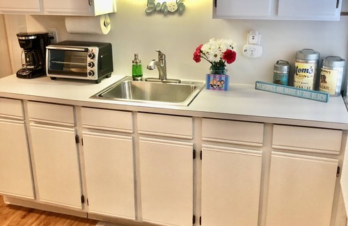 Sea Bright Apartment | Sea Bright Vista - Ocean Views and one block to the beach!