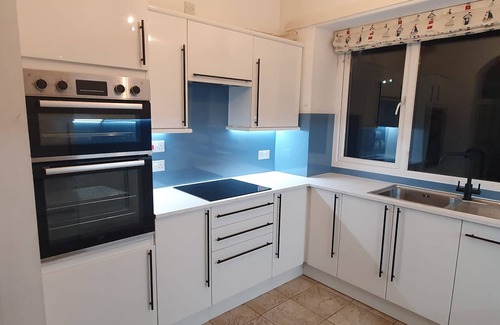 New Quay House | Sea Captain's Town House in New Quay with sea views, sleeps 9, dog friendly