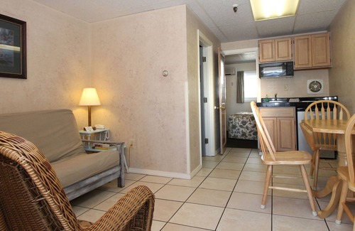 Ocean Park Hotel | Sea Cliff House Motel