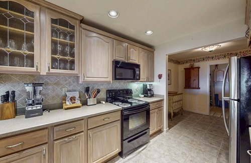 Bethany Beach Condo | Sea Colony lanai condo with pools, tennis/pickle ball courts, fitness center
