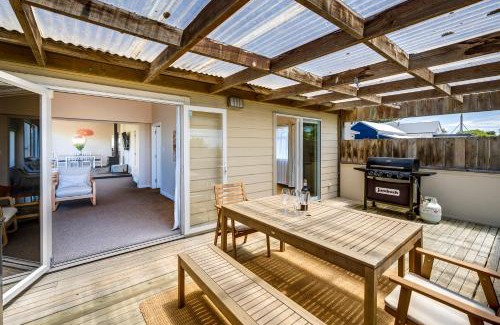 Haumoana House | Sea Deck Haven - Hastings Holiday Home