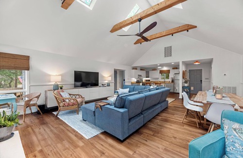 Southern Shores House | Sea Dog's Dream: Pets Allowed