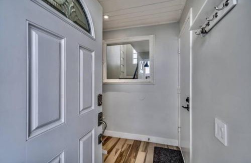 Mission Beach House | Sea house at Sea shore - 4 bedroom 3 bath - 14 ppl