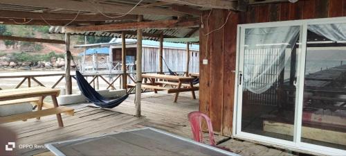 Koh Rong Boat Rental | sea love guesthouse