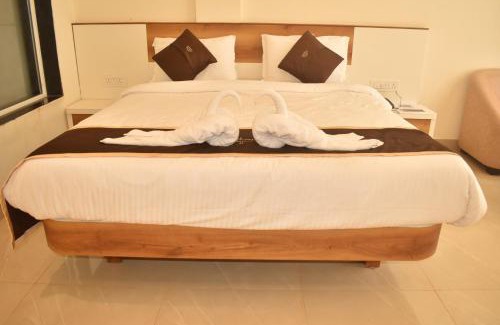 Murud-Harnai Hotel | SEA LUXE Beach Resort
