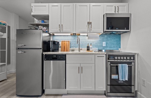 Wilmington Beach Apartment | Sea Mist Cove - Beach and Pool!