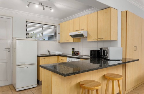 Sea Point Apartment | Sea Point Studio in Secure Complex