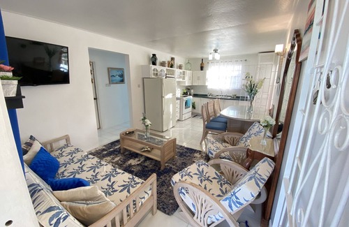 Enterprise Apartment | Sea Rocks Beach Apartments - Lovely 2 Bedroom Unit