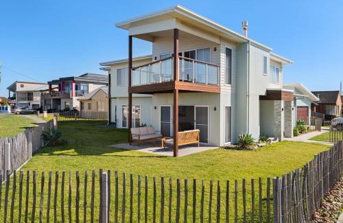 Stockton House | Sea Sand and Serenity at Stockton - Stunning Sophistication