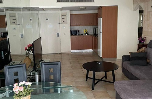 Haifa Apartment | sea sun and fun on the mediterranean beach , restaurants and bars near by