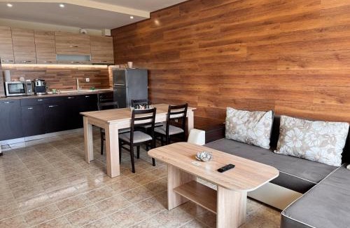 Kavarna Apartment | Sea View 1 Bedroom Apartment - Pool & Free Parking - Kavarna