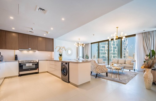Jabal Ali 2 Apartment | Sea View 3BR with Assistant Room and Balcony, Just Steps from Marina Promenade