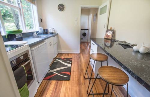 Mount Pleasant House | Sea view and garden 10 minutes from city