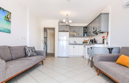 Bogazici House | Sea View Flat with Balcony 6 min to Beach