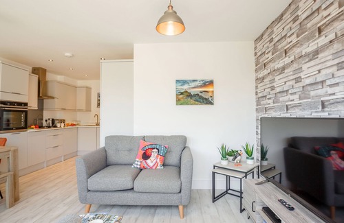 Llanfaelog Cottage | SEA VIEW, pet friendly, country holiday cottage in Llanfaelog