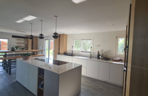 Locoal-Mendon House | Sea View, Pool & Sauna Property - 12 people
