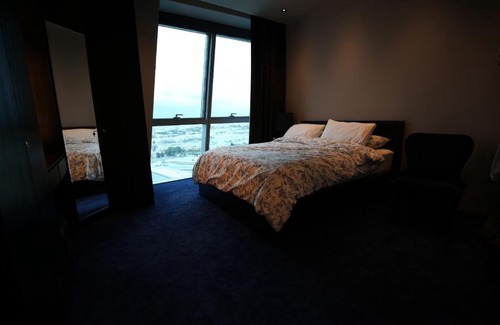 Doha Apartment | Sea view/syklines one bedroom apartment