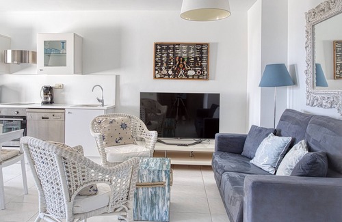 Calella Apartment | Sea views. Large solarium terrace. Private. For exclusive use.