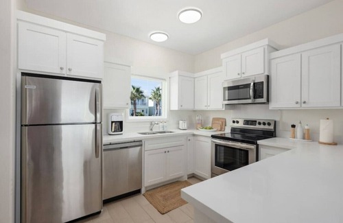 Port Isabel House | SEA-VISTA | 2BD Waterfront Kid & Pet Friendly Home