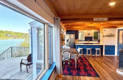 Spruce Head House | Seabreeze Cove Waterfront Cottage