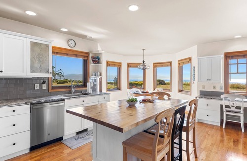 Oak Harbor House | Seacliff Haven | Waterfront Luxury, Stunning Views, Hot Tub & Game Room
