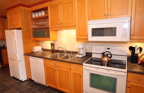 Hunts Point House | Seacrest Tower Vacation Home - Ocean Views, Walk to the Beach!