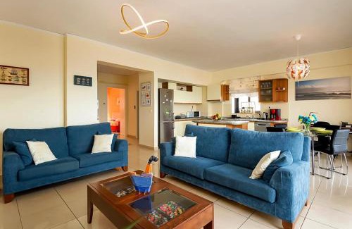 Kalamaria Apartment | Seafront Family Apartment & free parking, the Cruiseflat