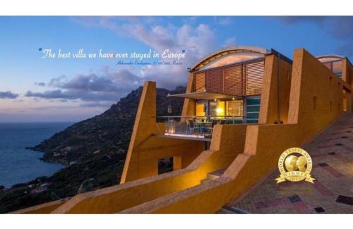 Kolymbari Villa | Seafront Ravdoucha Epavlis Athina Villa - Pool, Gym, Sauna, Private Parking, WiFi