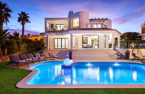 Benagil Villa | Seafront View next to the famous “Benagil Caves”