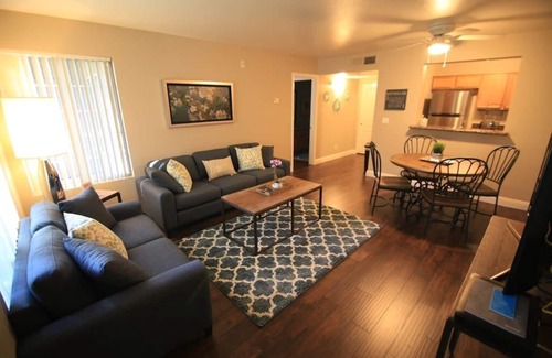 South Shores Condo | Sealion · 35% Off Fall Special - Cute 1 bed/summerlin