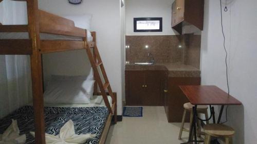 Puerto Princesa City Centre House | Sealor Pension House