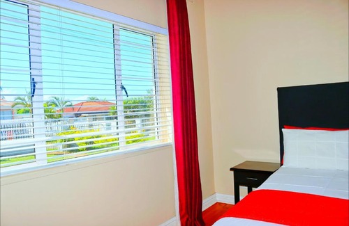 Bluff Villa | Seas of Ships Guest House